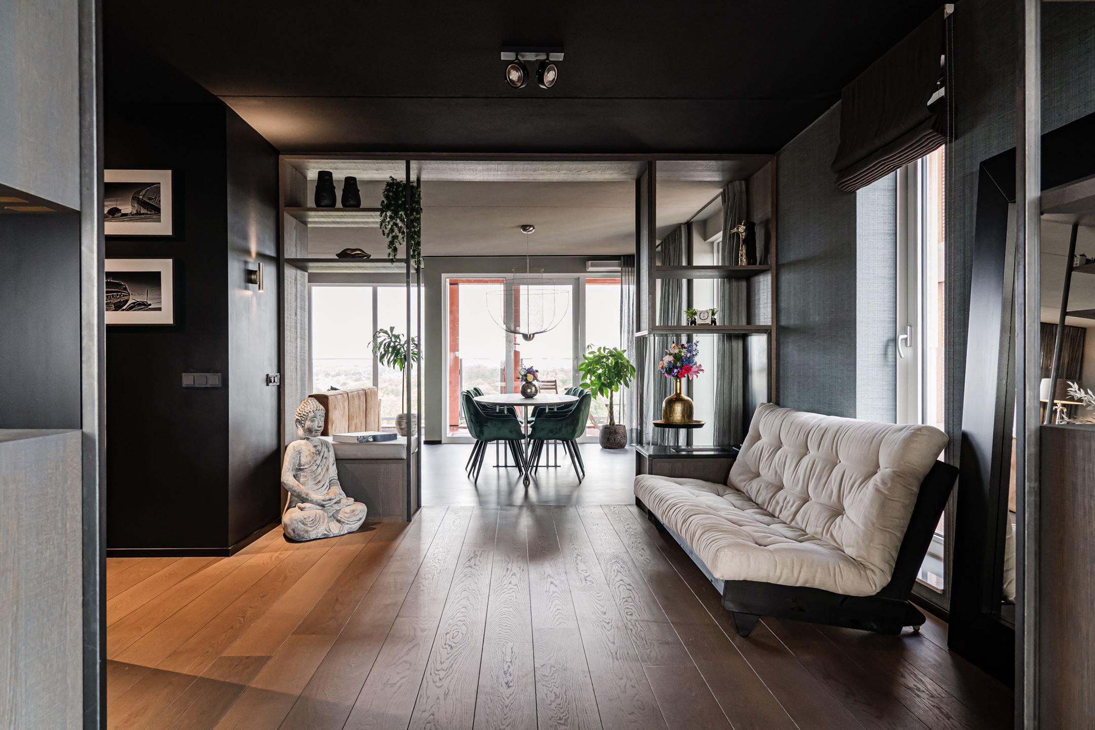 salon plafond noir