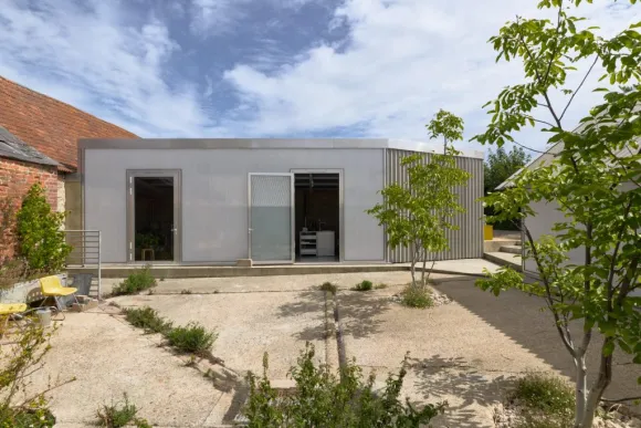 grange rénovée en maison architecte The Old Byre Ile de Wight