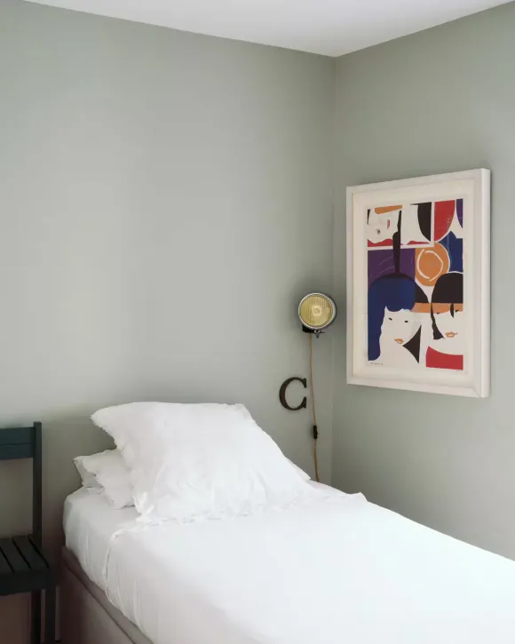 bedroom minimalist decor