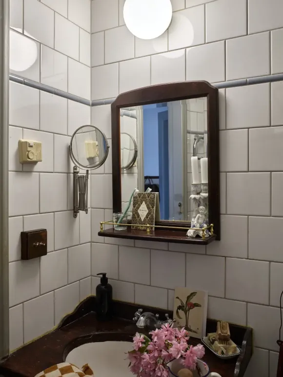 salle de bain style rustique carrelage blanc