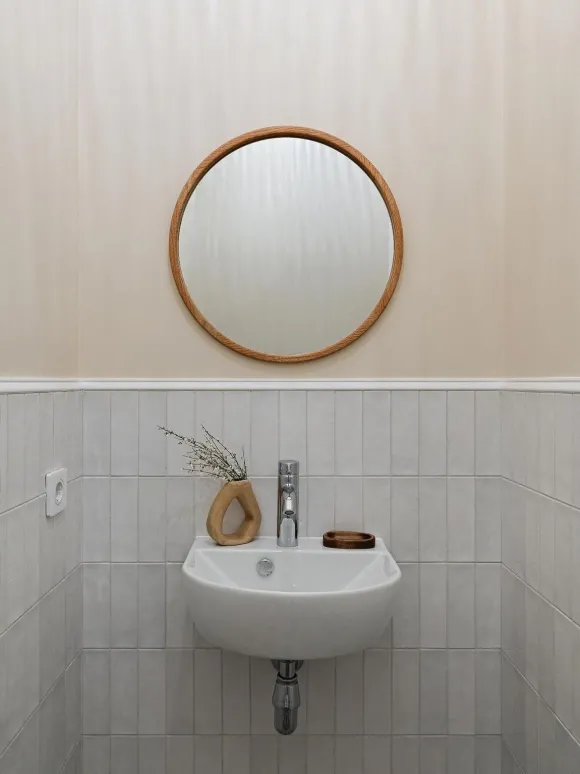 salle de bain carrelage blanc décoration vintage