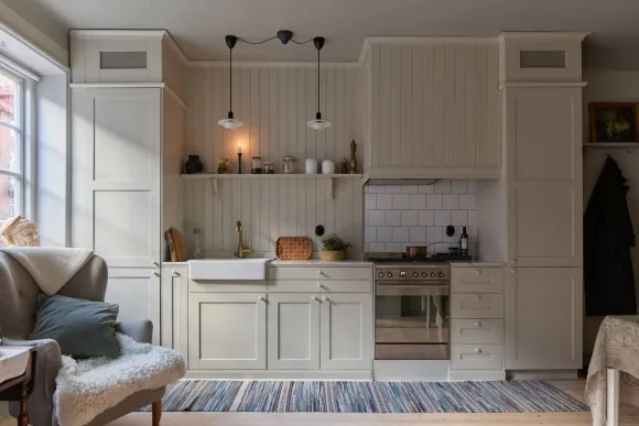 salon avec cuisine ouverte beige shaker décoration scandinave deux-pièces 36m2