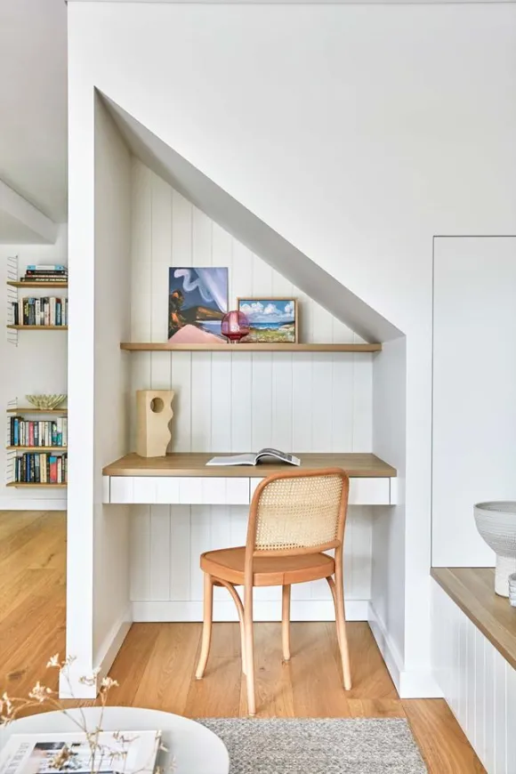 espace bureau design sous combles