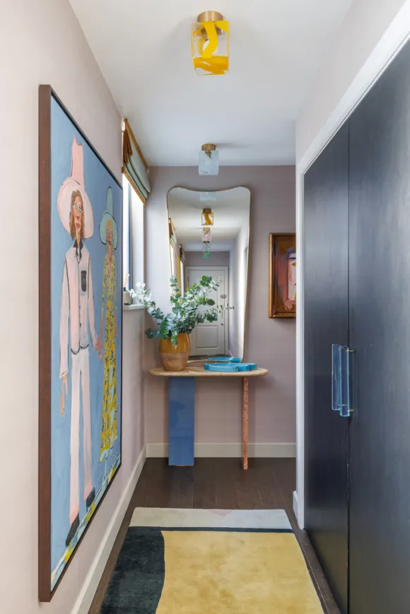 entrée avec placard trois-pièces design de 66m2 décoration colorée par architecte