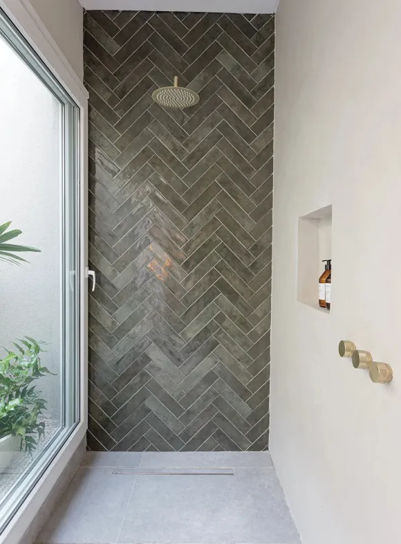 salle de bain carrelage gris