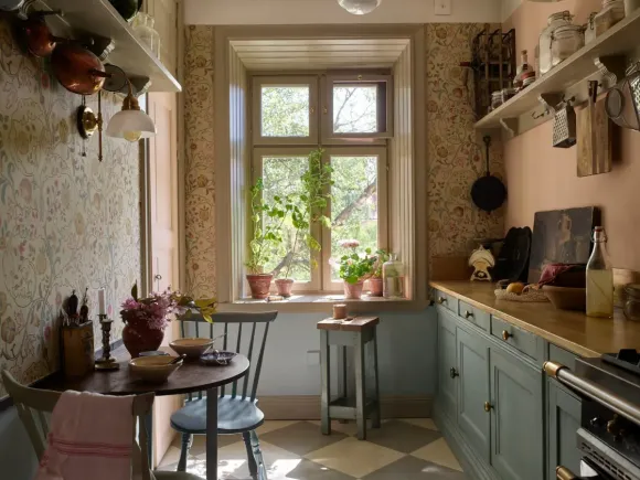 cuisine verte néo rustique papier-peint William Morris Mary Isobel décoration scandinave