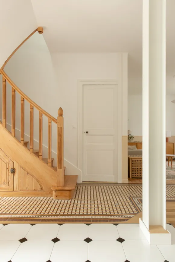 escalier en bois maison rénovée Little Worker