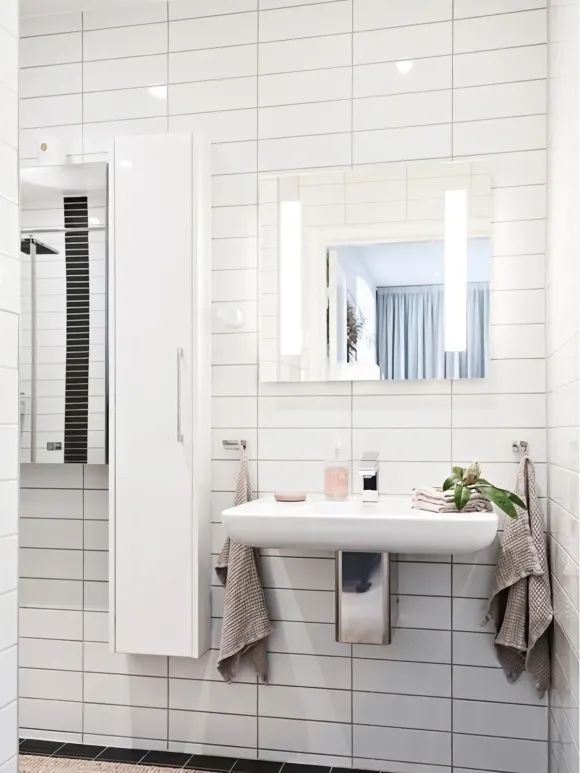 salle de bain design blanche