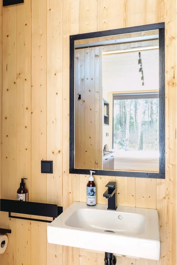 tiny house 15m2 Hidden Base par Tiny Smart House Polska