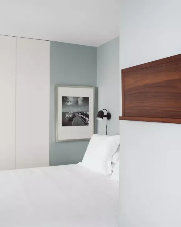 bedroom minimalist decor