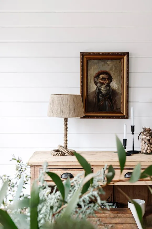 salle à manger mur lambris bois blanc