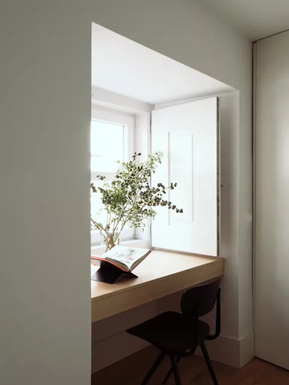 desk