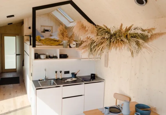 cuisine et chambre mini maison design 25m2