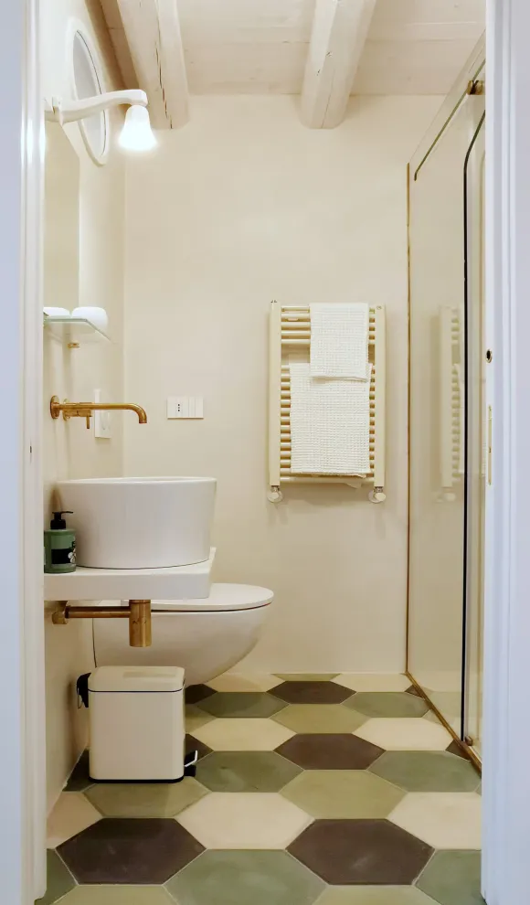 bathroom green terracotta tiles floor 