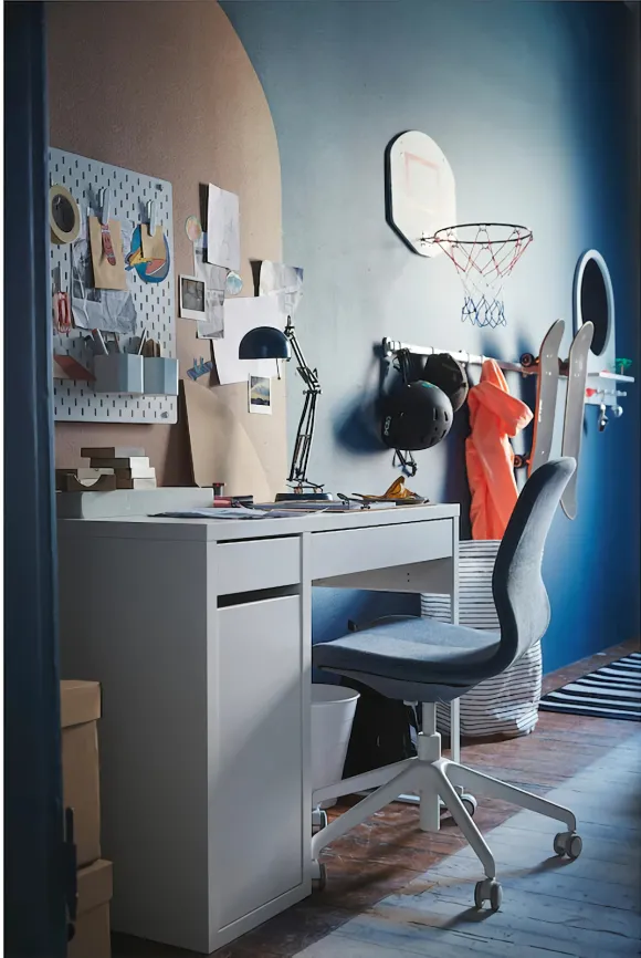 petit bureau blanc
