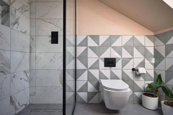 salle de bain grise et rose