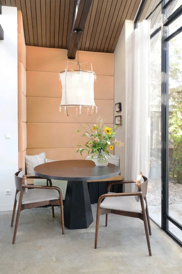 salle à manger baies vitrées maison contemporaine