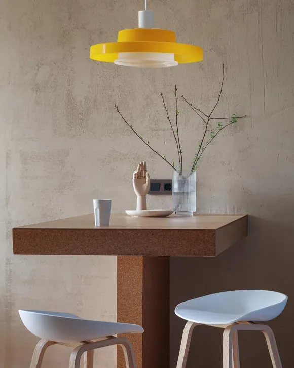 espace repas studio 41m2 transformé en deux-pièces décoration contemporaine pavés de verre