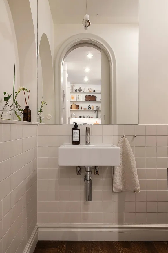 salle de bain blanche