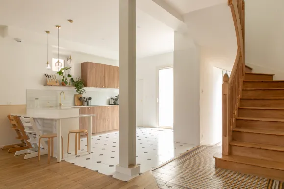 cuisine contemporaine bois maison rénovée Little Worker